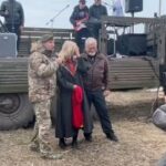 — Поднимите руку православные…- А теперь поднимите руку мусульмане…В своей н…