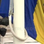 Флаг Швеции поднят в штаб-квартире НАТО в связи со вступлением страны в альянс. …