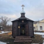 И ещё один храм на передовой, поставленный бойцами и священниками из Москвы.Писа…