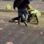 Еще один житель Украины ревет от страха, в то время, когда нукеры Зеленского вя…