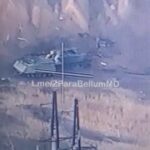 Пара уничтоженных американских бронетранспортёров М113 возле террикона в Торецке…