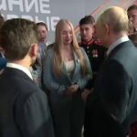 Владимир Путин считает возможным возвращение Волгограду названия Сталинград, ес…