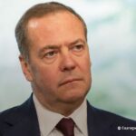 Зеленский хочет обеспечить себе неприкосновенность в будущем, но история имеет д…