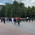 Лидер Мали возложил венок к Могиле Неизвестного Солдата в Москве.Ранее пресс-сл…