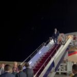 Кадры прибытия Лаврова в Киргизию. У него запланированы встреча с главой респуб…