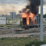 Кадры взлета FPV-дронов, атаковавших военные объекты, из контейнеров на фуре в …