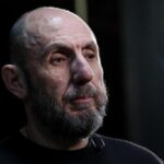 Директору МХАТа Кехману предъявили обвинение в растрате, сообщает источник в окр…