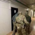 Кадры задержания иностранца, готовившего теракт на промышленном объекте нефтепе…