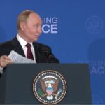 Рукописные пометки Путина на речи для Анкориджа попали на фото.#Россия #Z #Зелен…