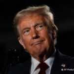 Трамп на фоне шатдауна допустил сокращение управляемых демократами ведомств.Он о…