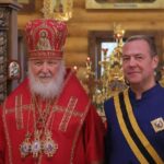 Патриарх Кирилл вручил Медведеву орден Димитрия Донского I степени в день тезоим…