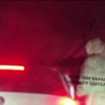 В Одессе ТЦК попытались вытянуть из машины мужика, но тот в ответ задул их огнет…