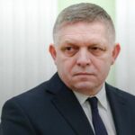 «Вы, вся ЕК, такая недееспособная?». Фицо считает, что Еврокомиссия договорилась…