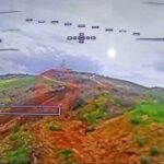 Ливанская «Хезболла» впервые продемонстрировала использование FPV-дрона, поражая…