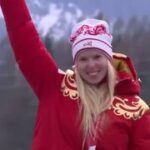 Варвара Ворончихина не смогла сдержать слез во время исполнения гимна России на…