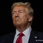 «Вторник станет для Ирана одновременно днем электростанций и мостов». Трамп угро…