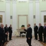 Кадры переговоров Путина и Пашиняна в Кремле.Видео: ТАСС/Ruptly Если не загружа…