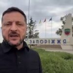 Особо внимательные вчера заметили интересный момент во время обращения Зеленског…