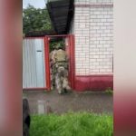 Кадры задержания в Адыгее готовившего теракт на объекте Минобороны сторонника з…