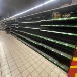 Последствия ударов по складам крупных сетевых магазинов.Некоторая продукция вовс…