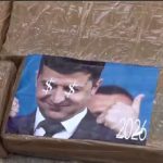 Более 300 кг кокаина с изображением Зеленского со знаками доллара на глазах изъя…