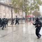 Более 1,4 тыс. человек задержали после демонстраций во Франции, сообщил глава М…